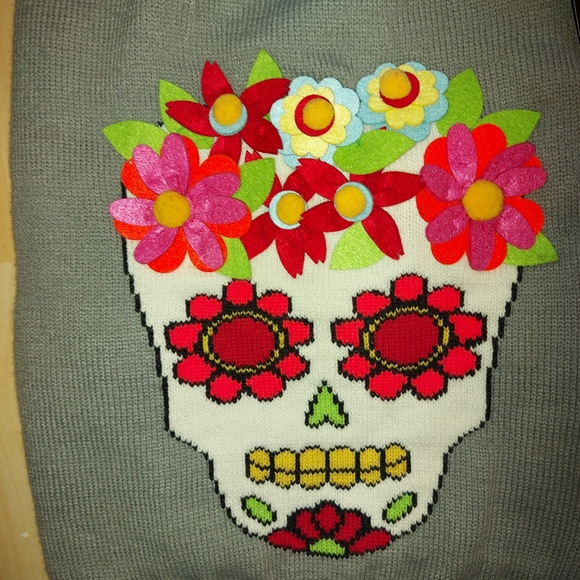 NWT Skull & Bones Dog Sweater - Picture 3 of 8